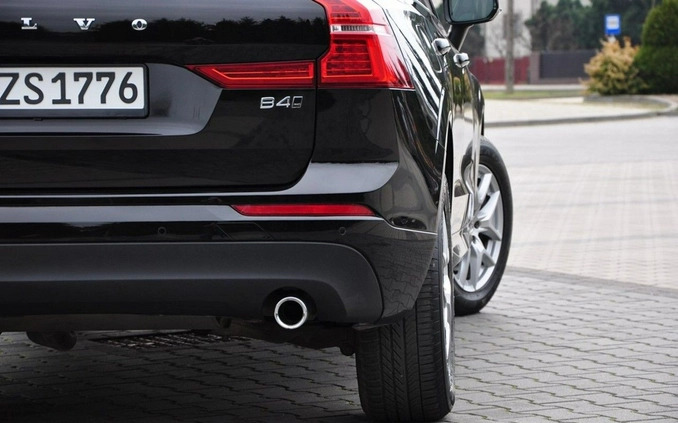 Volvo XC 60 cena 139898 przebieg: 143000, rok produkcji 2019 z Orzesze małe 781